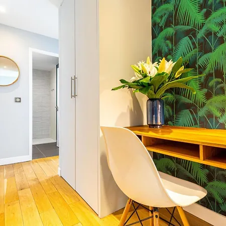 Guestready - Vibrant And Retro At Republique Apartment